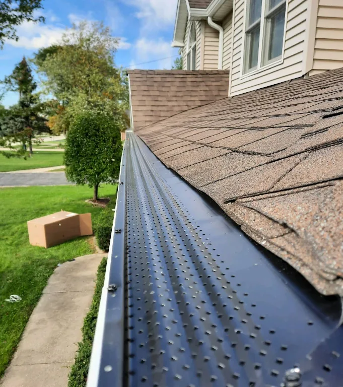 Our System 3 Close-up of hangers and gutter guard detail
